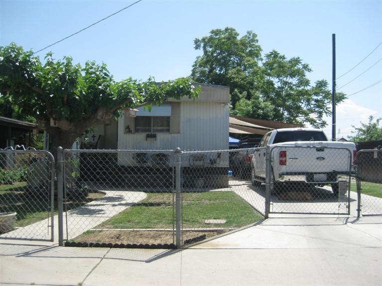 8313 Bonita Rd Lamont, CA 93241