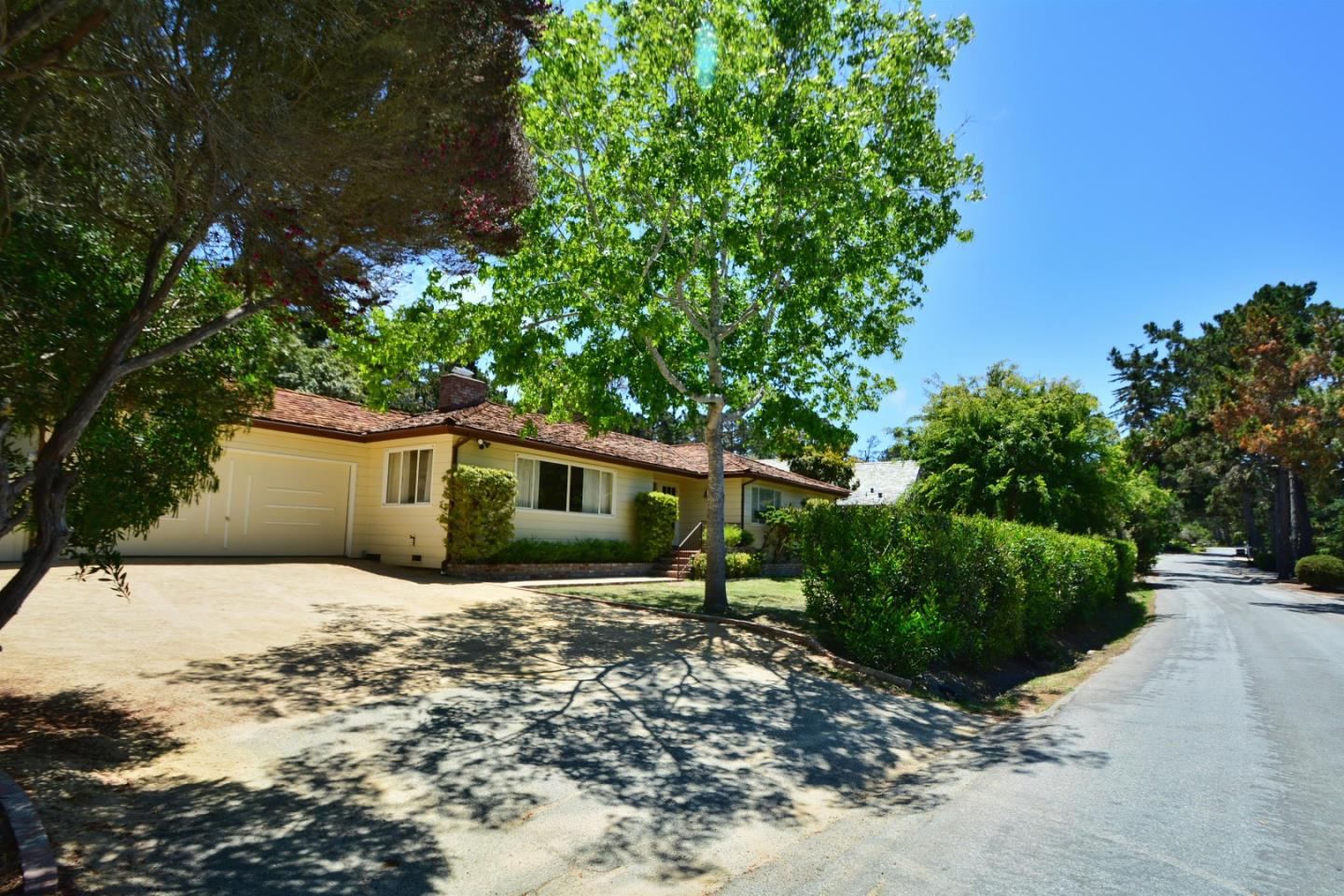 3043 Larkin Rd Pebble Beach, CA 93953