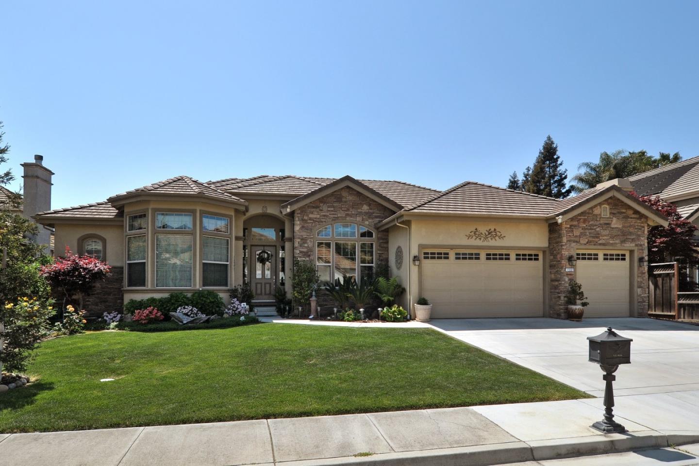 17237 Sandalwood Morgan Hill, CA 95037