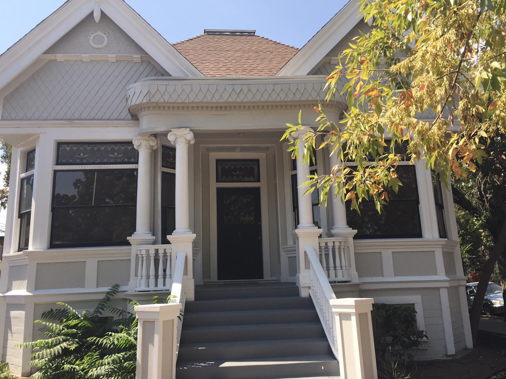 1045 N Sutter St Stockton, CA 95202