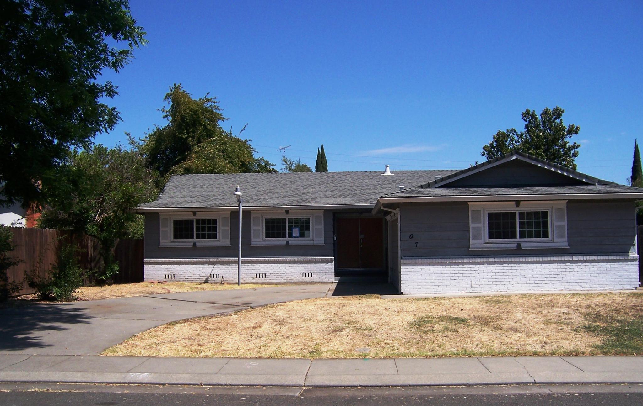707 W Los Felis Ave Stockton, CA 95210
