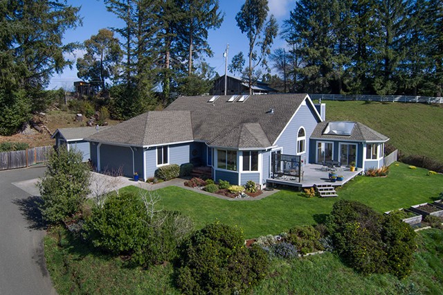 2383 Chapel Hill Road Mckinleyville, CA 95519