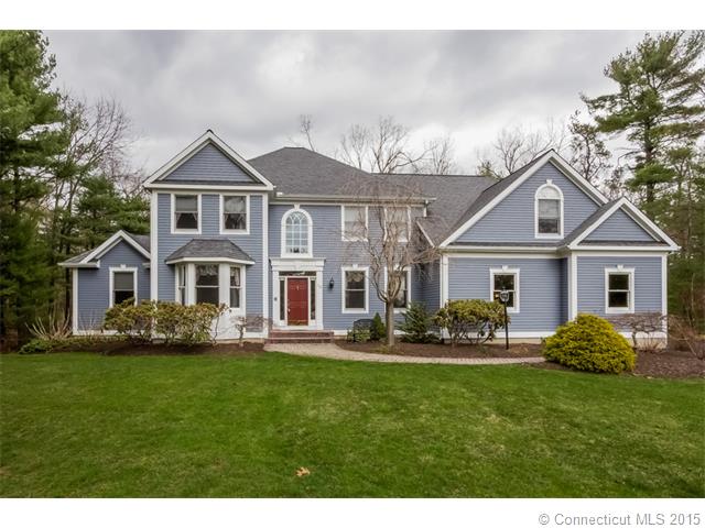 14 Joyce Ln Simsbury, CT 06070