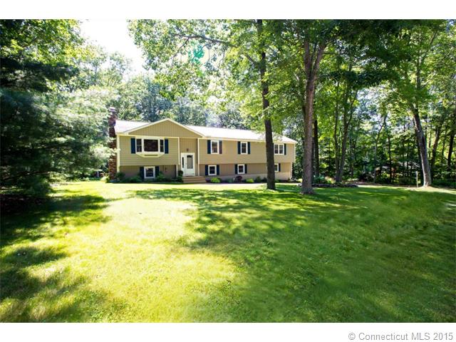 37 Wahconah Dr Bozrah, CT 06334