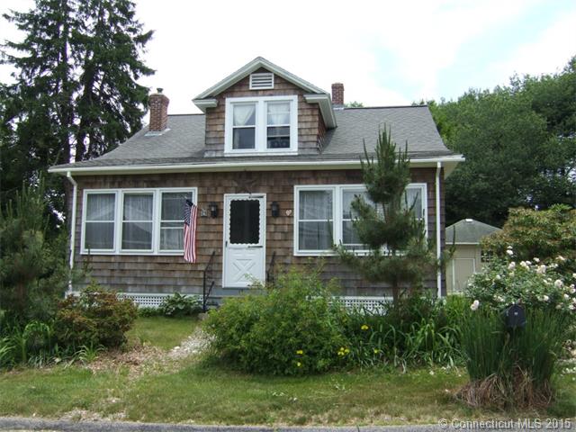 17 Uncas Ave Waterford, CT 06375