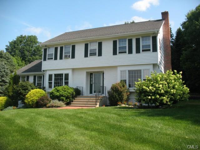 40 Northwood Road Monroe, CT 06468