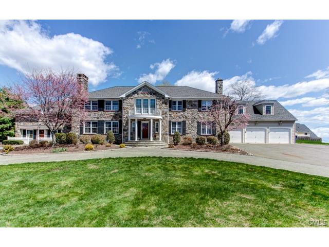 264 Teller Road Monroe, CT 06468