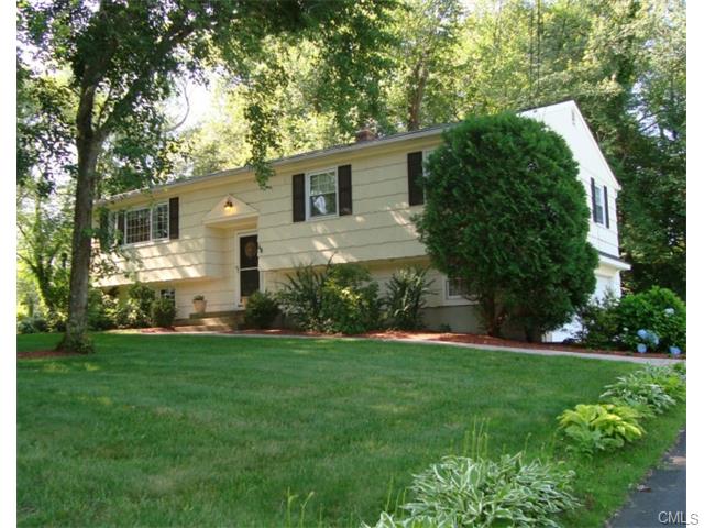 48 Ridgedale Road Bethel, CT 06801