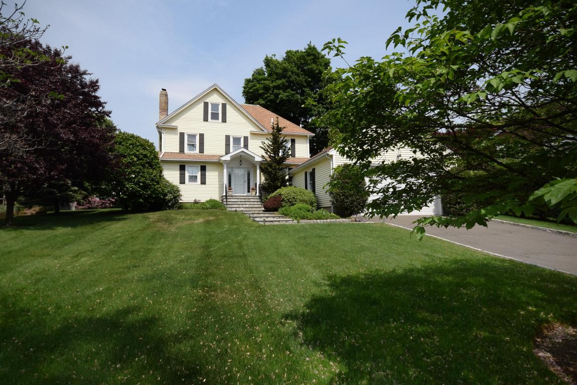 87 Holmes Avenue Darien, CT 06820