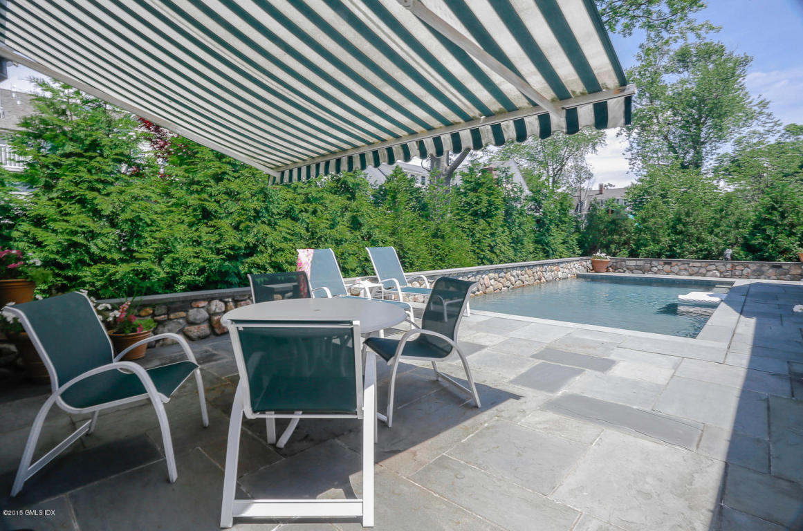3 Little Cove Place Old Greenwich, CT 06870