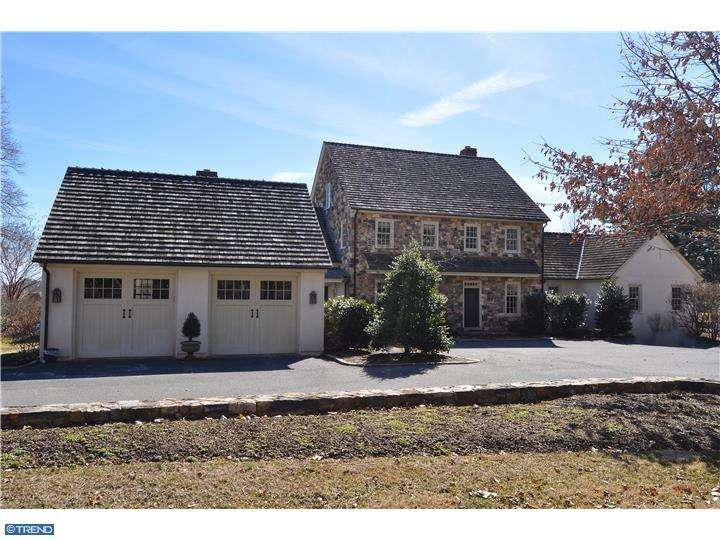 2 Vics Ln Wilmington, DE 19807