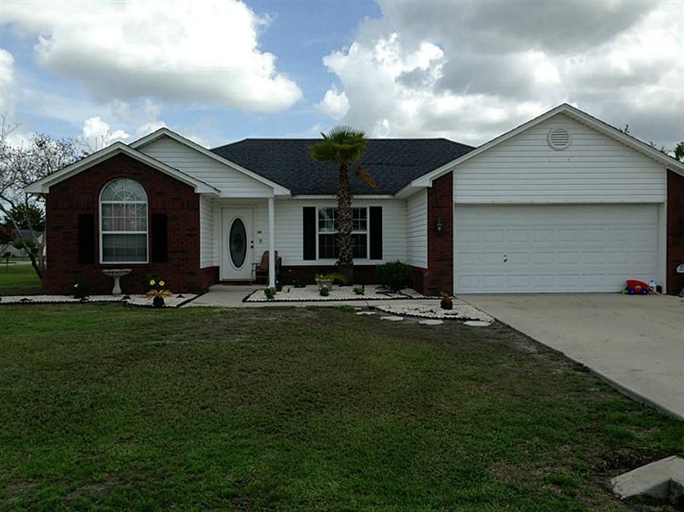 808 Fox Run Circle Macclenny, FL 32063
