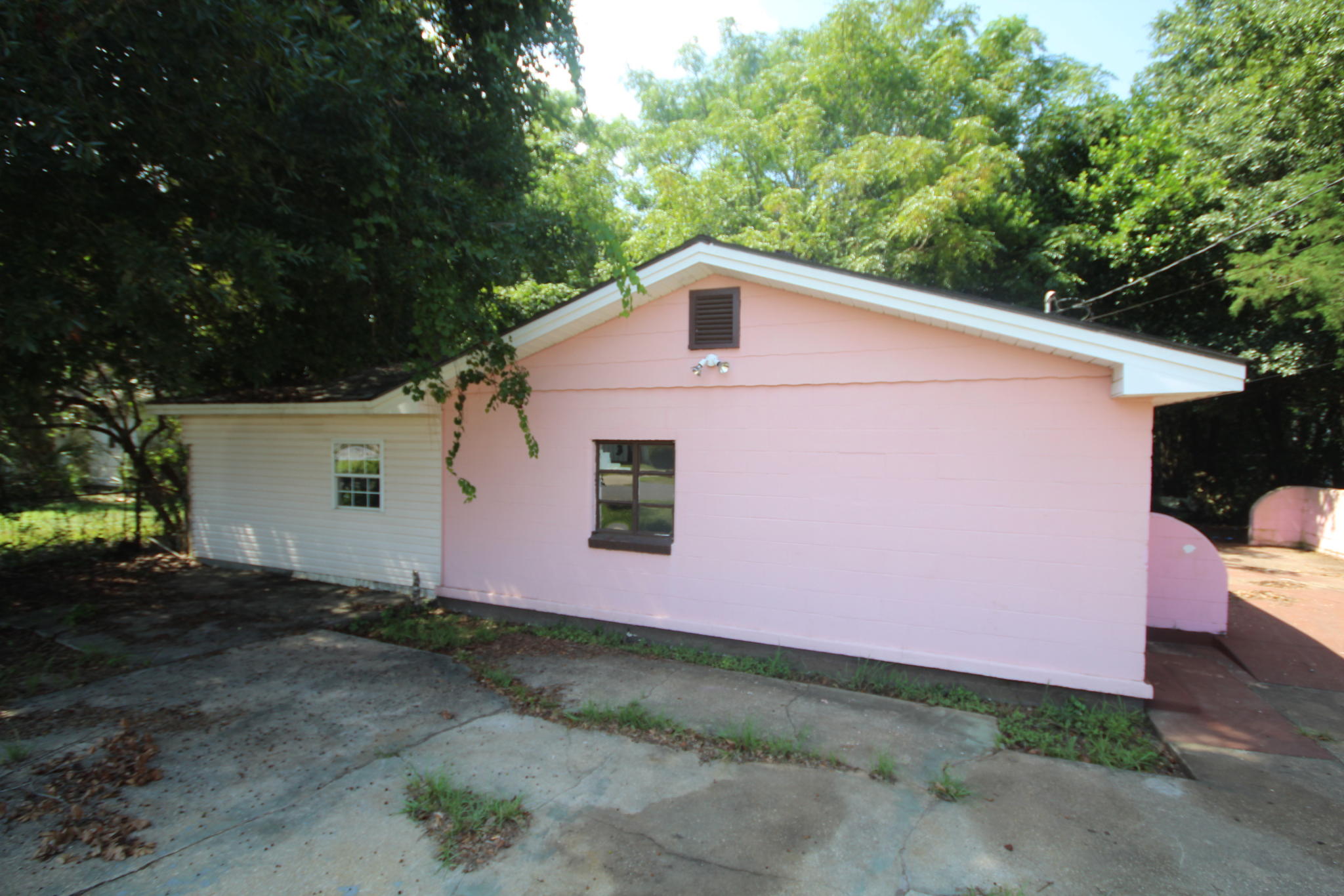 2818 W Strong St Pensacola, FL 32505