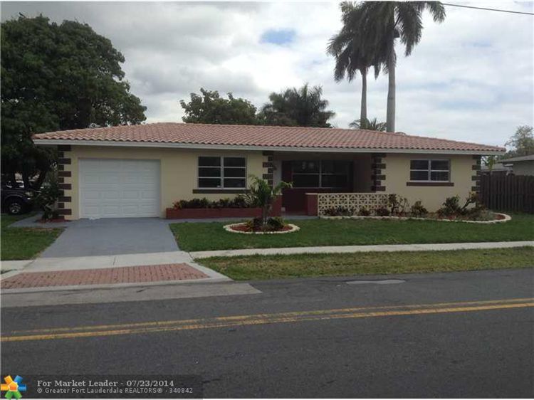 203 SE 2ND ST Dania, FL 33004