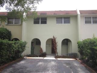 6960 W 2nd Ln Hialeah, FL 33014