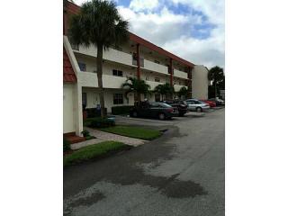 281 S Hollybrook Dr #103 Pembroke Pines, FL 33025