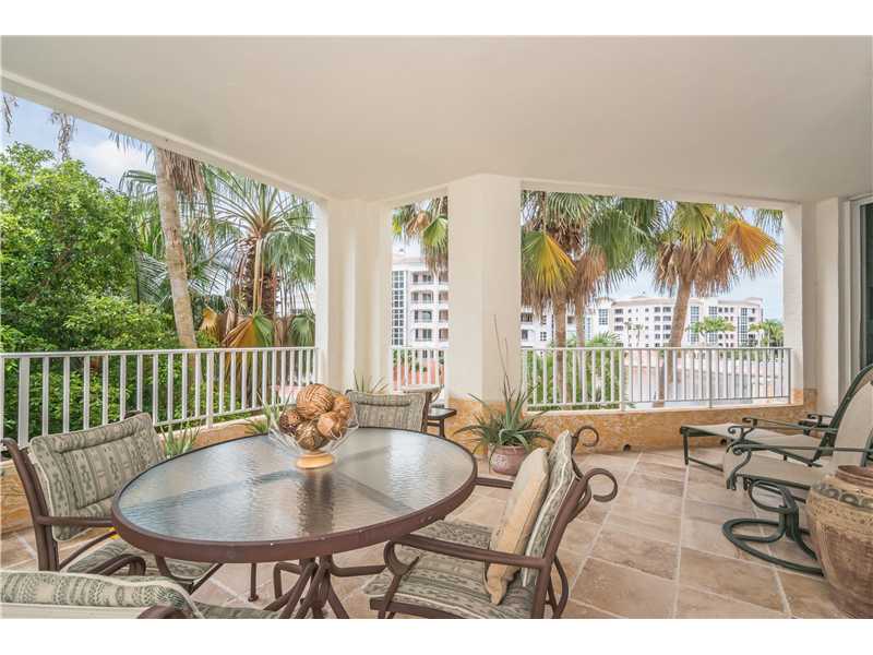 715 Crandon Bl Unit #305 Key Biscayne, FL 33149