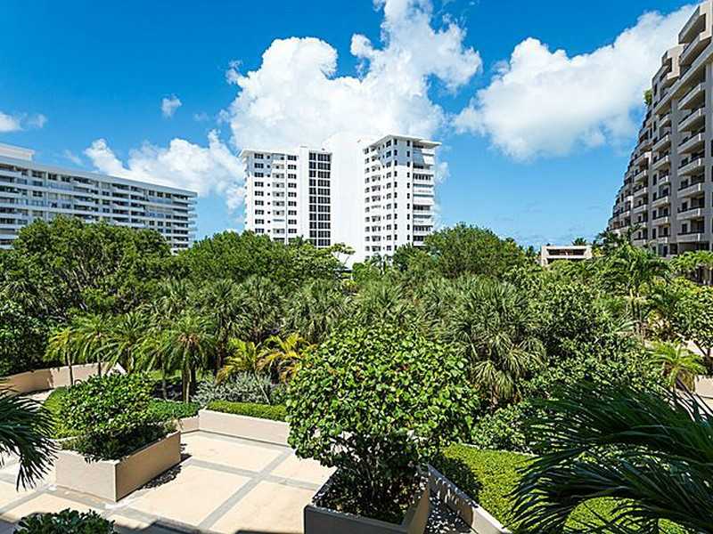 251 Crandon Bl Unit #307 Key Biscayne, FL 33149