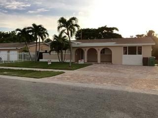 2120 SW 83rd Ct Miami, FL 33155