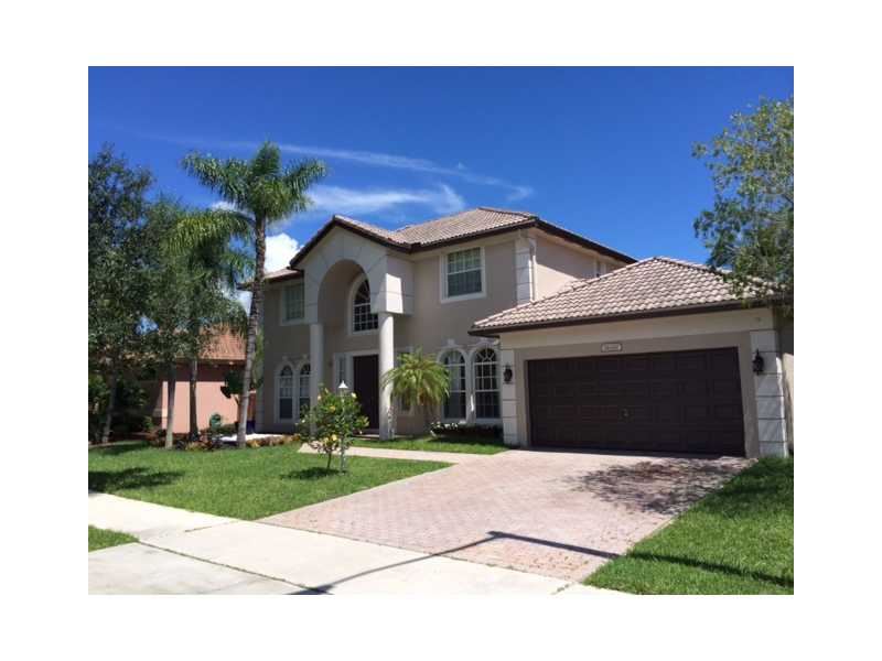 16327 Mariposa Circle S Pembroke Pines, FL 33331