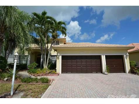 16555 Mariposa Cir Pembroke Pines, FL 33331