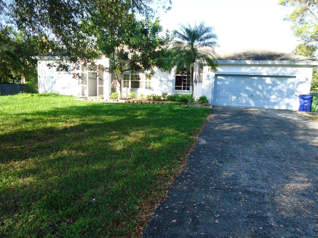 5721 SW 199th Avenue Pembroke Pines, FL 33331