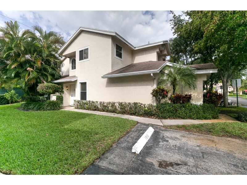 1910 Discovery Cr Unit #1910 Deerfield Beach, FL 33442