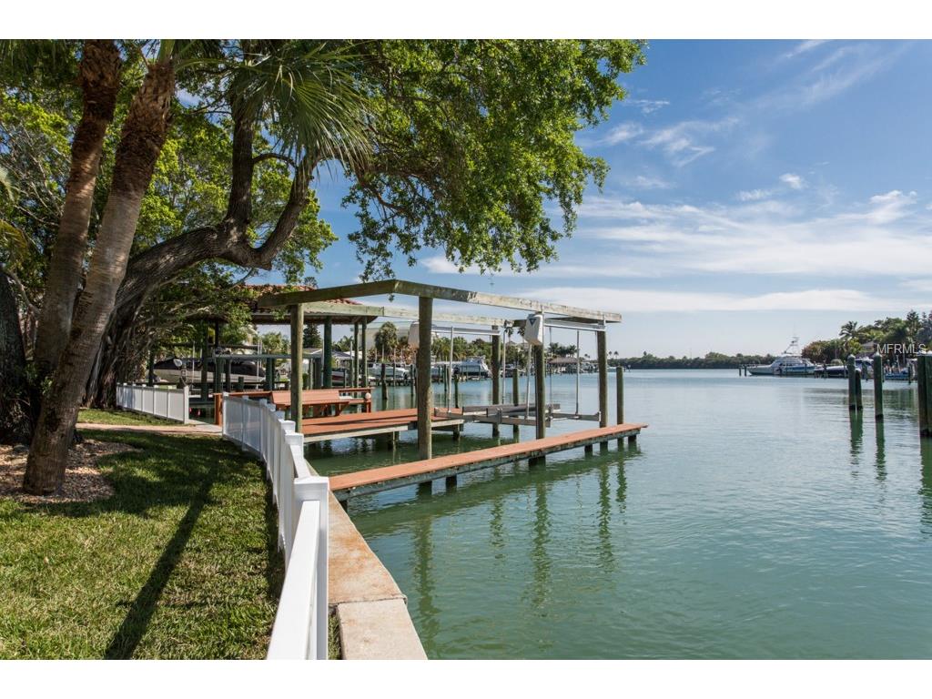 421 Windward Psge Clearwater Beach, FL 33767