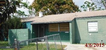 47 Queens Ct Frostproof, FL 33843