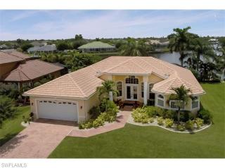 1908 SE 21st Ter Cape Coral, FL 33990