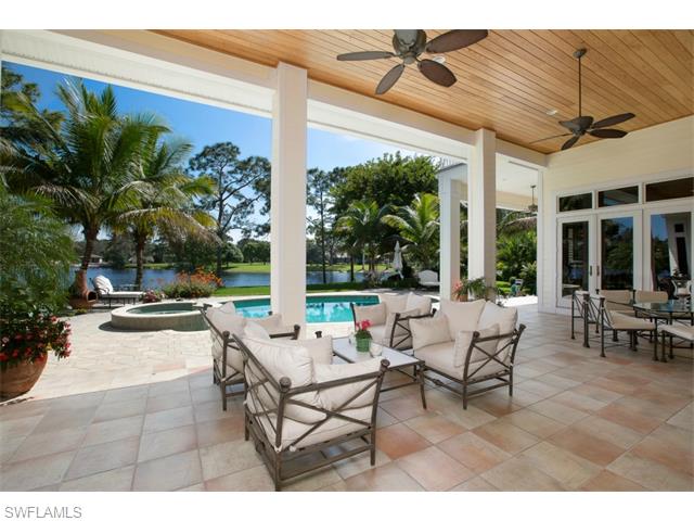 56 Center St Naples, FL 34108