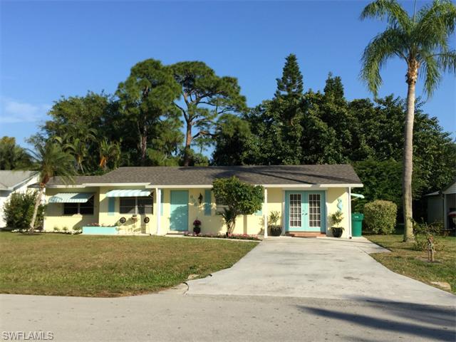 608 Valley Dr Bonita Springs, FL 34134