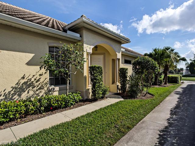 12728 Fox Ridge Dr Bonita Springs, FL 34135