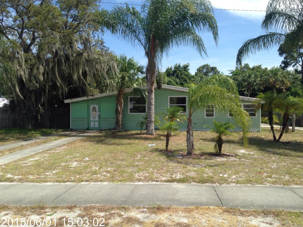 810 SE Stypmann Boulevard Stuart, FL 34994