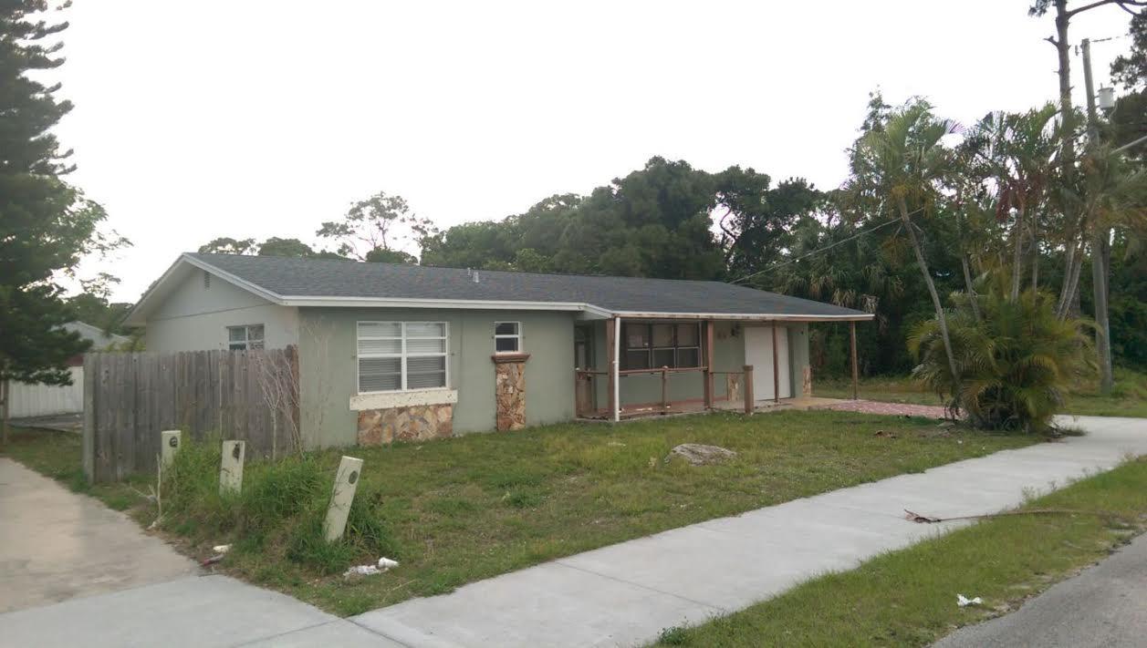 5626 SE Inez Avenue Stuart, FL 34997