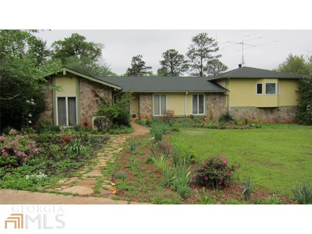1060 Hickory Hill Dr Watkinsville, GA 30677