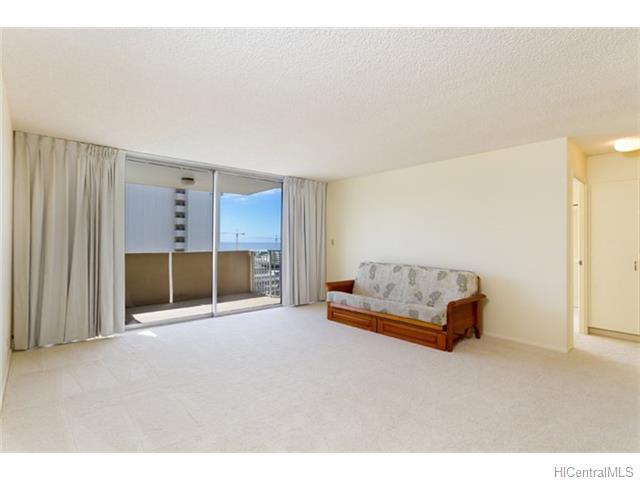 1561 Kanunu St #1802 Honolulu, HI 96814