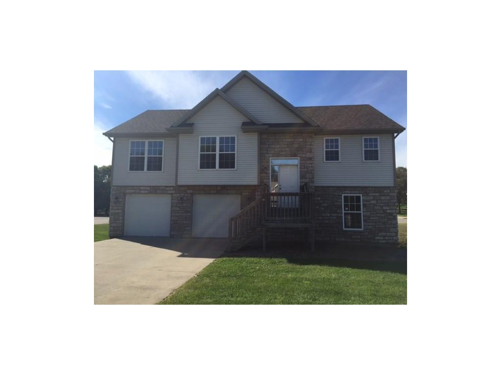 2401 Pine Ct Van Meter, IA 50261