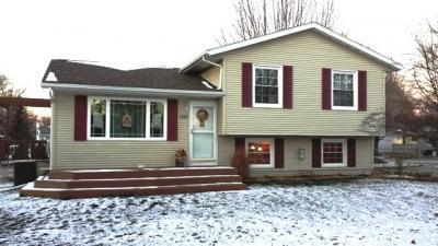 1227 Ann St Waterloo, IA 50707