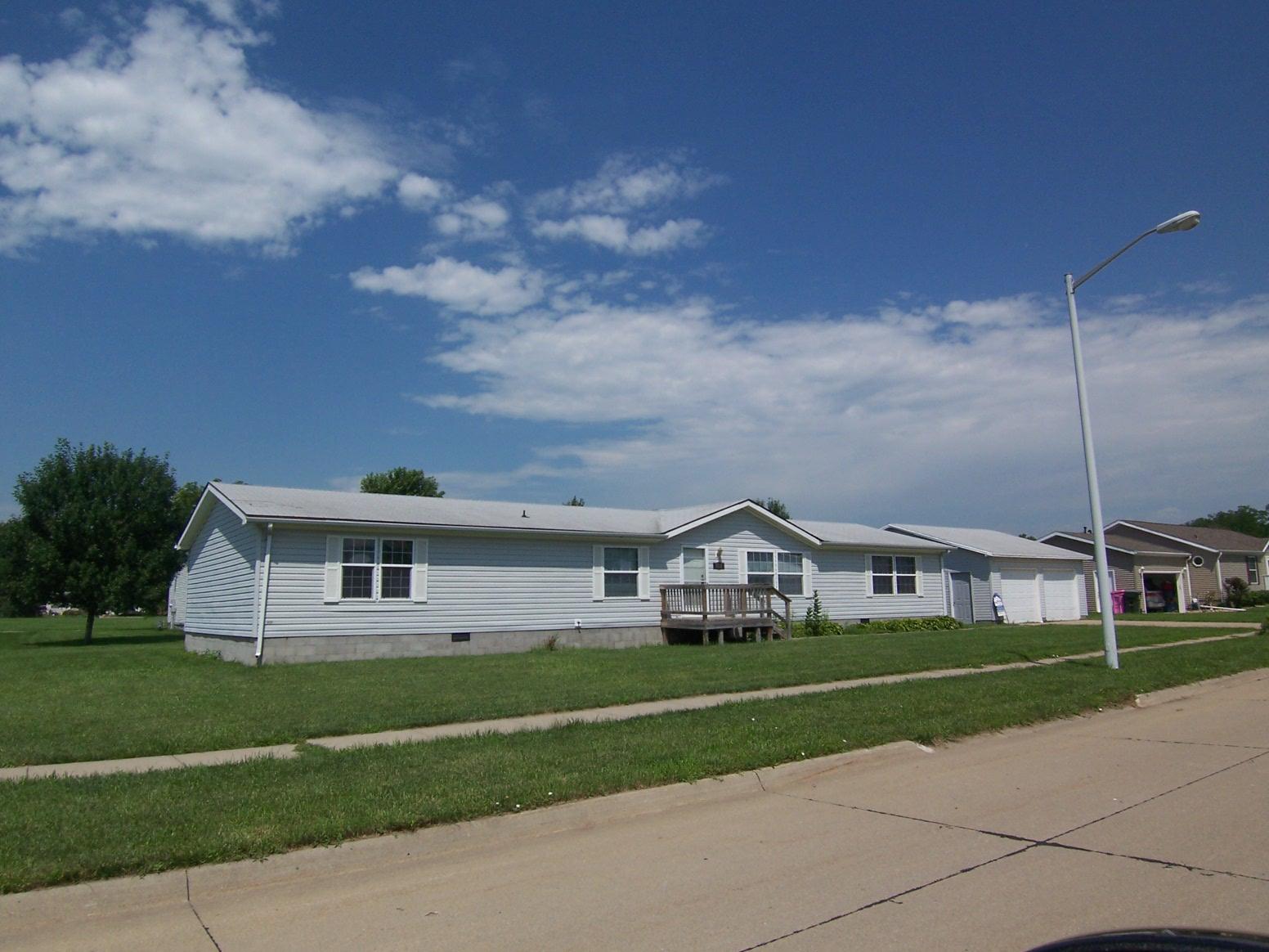 1931 Cavalier Way Sioux City, IA 51109