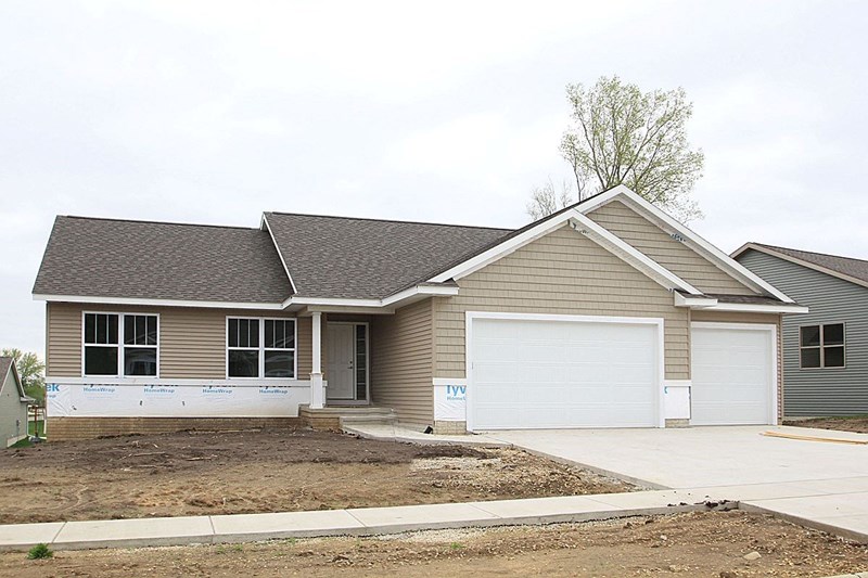 716 WILD PINE CT Springville, IA 52336