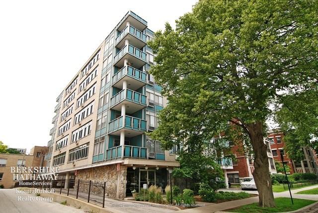 169 N Grove Ave #2D Oak Park, IL 60301