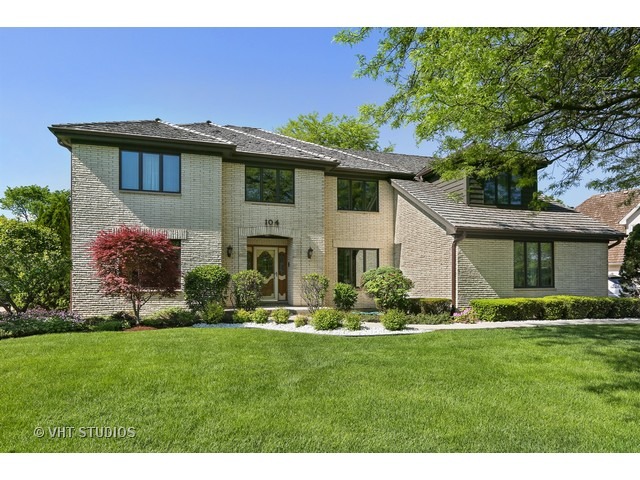 104 Saint Francis Circle Oak Brook, IL 60523