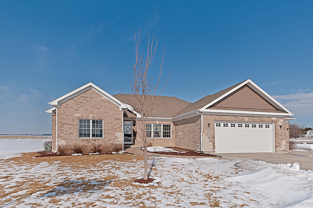 2413 N 4220th Rd Sheridan, IL 60551