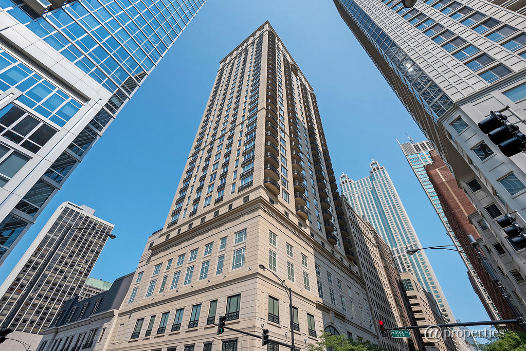 10 E Delaware Pl #17E Chicago, IL 60611