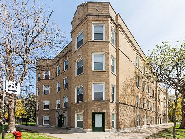 1423 West Pratt Boulevard #1E Chicago, IL 60626