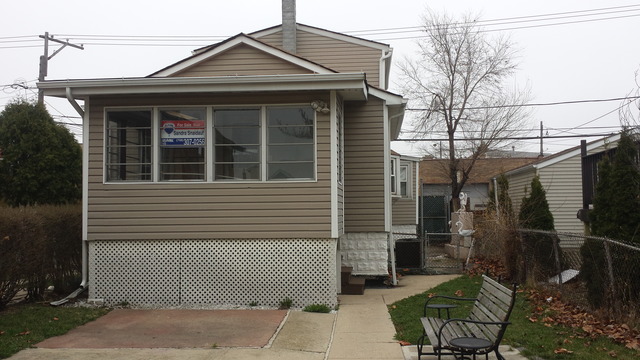 5939 South Komensky Avenue Chicago, IL 60629