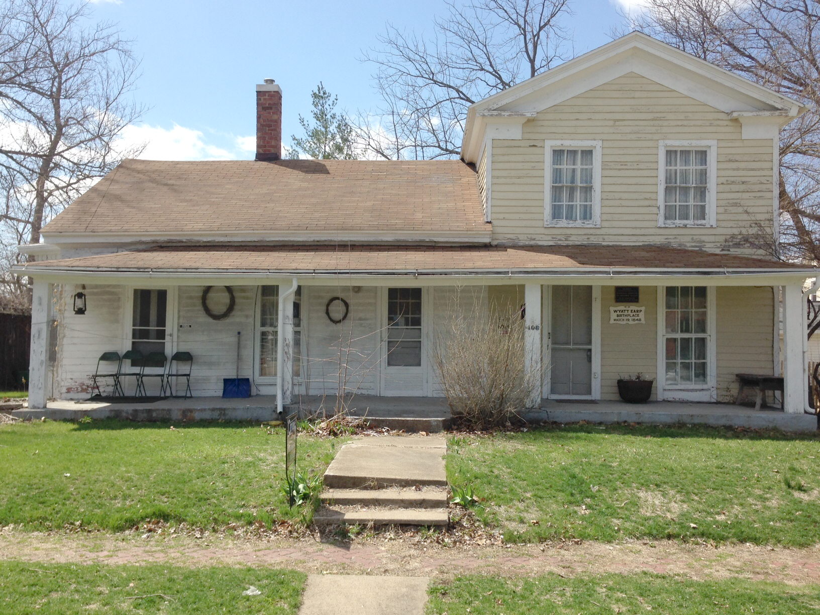406 S 3rd Street Monmouth, IL 61462