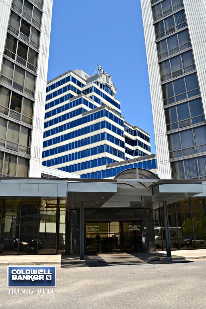 123 S Jefferson E9a #E9A Peoria, IL 61602