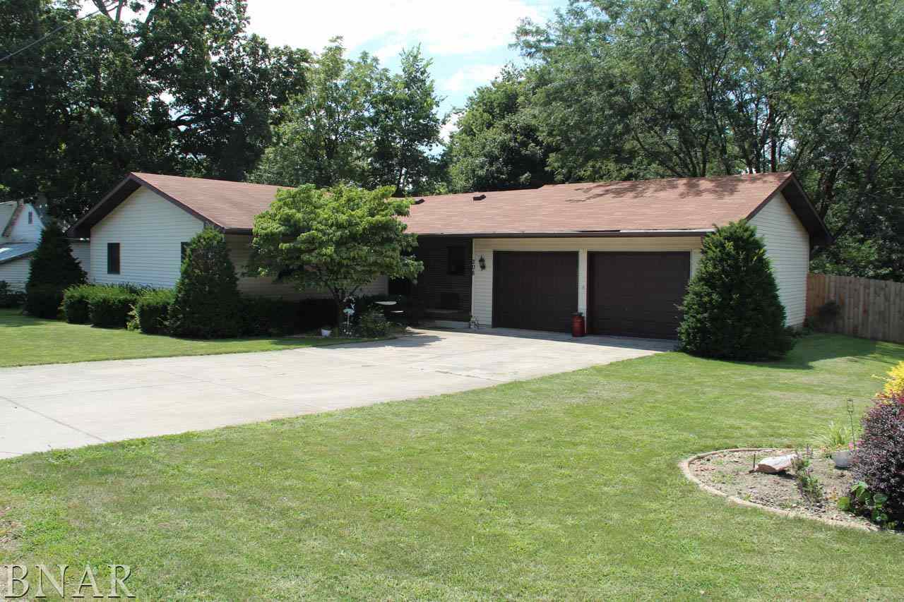 208 N Washington Saybrook, IL 61770